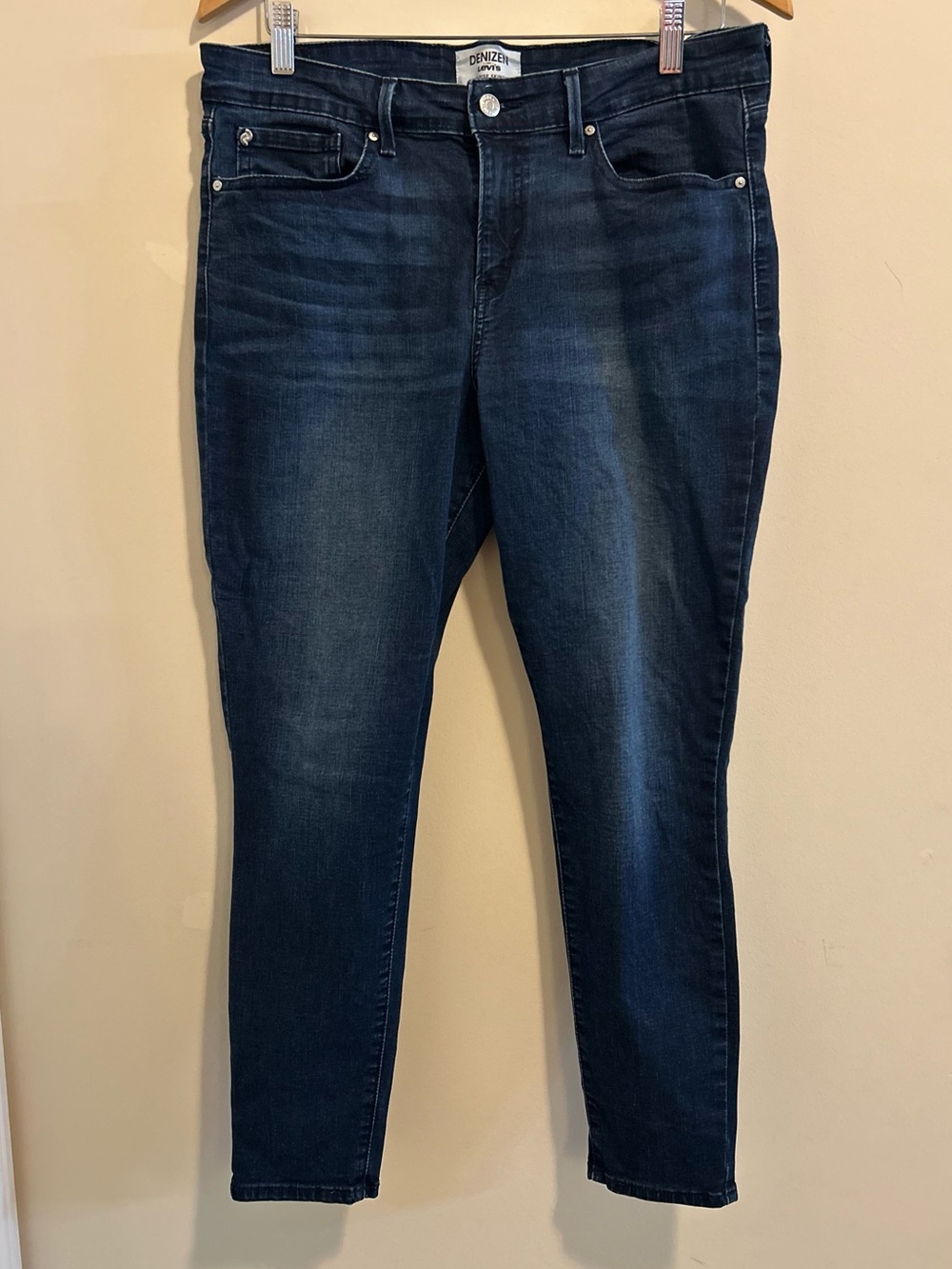 Levi's Women's Dark Indigo MidRise Skinny Jeans